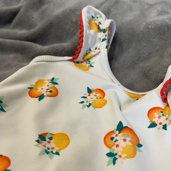 Kate Spade white Capistrano orange print ruffle butt swimsuit size 24 months - Picture 3 of 6